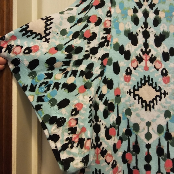 Rebecca Malone Patterned Short Sleeve T-shirt - Picture 4 of 5